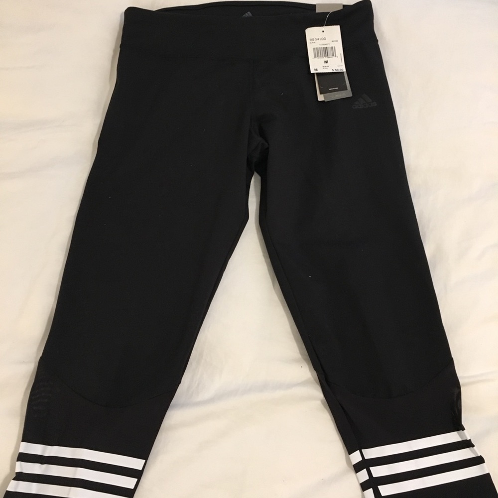 Women’s Adidas 3/4 tight mid rise — Medium